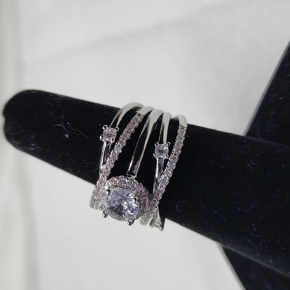 INFINITY DIAMOND RING🎄 - Picture 2 of 11